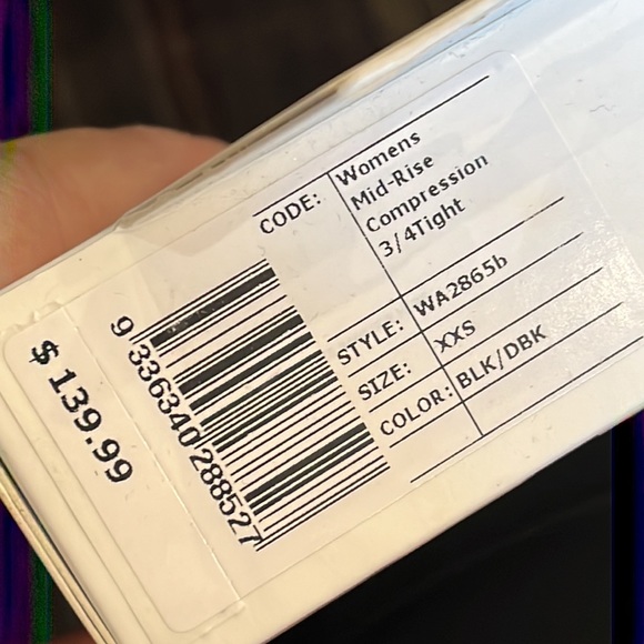 BNWT 2XU mid-rise compression 3/4 tights - Picture 7 of 8